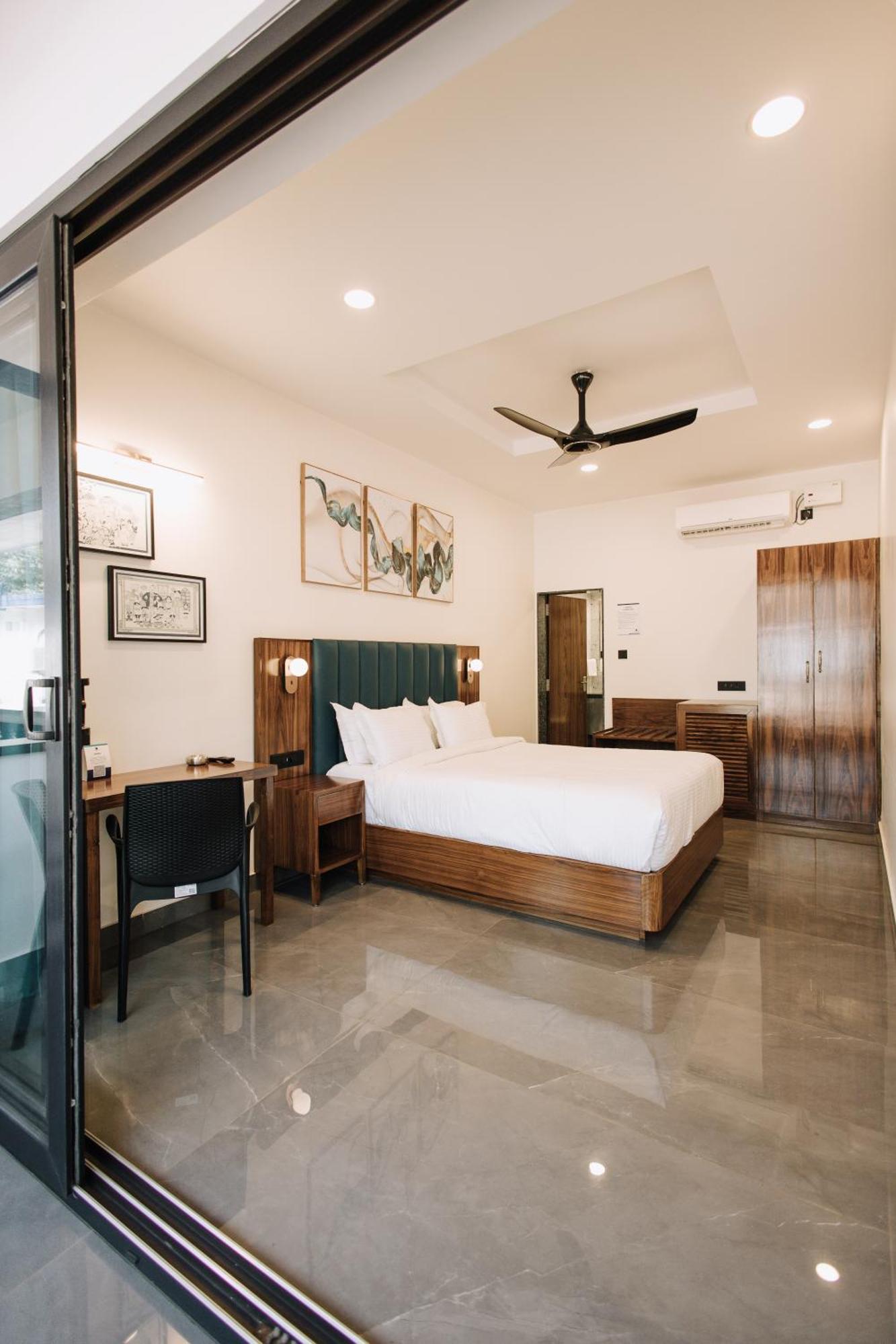 Anjuna Blue Resort Extérieur photo