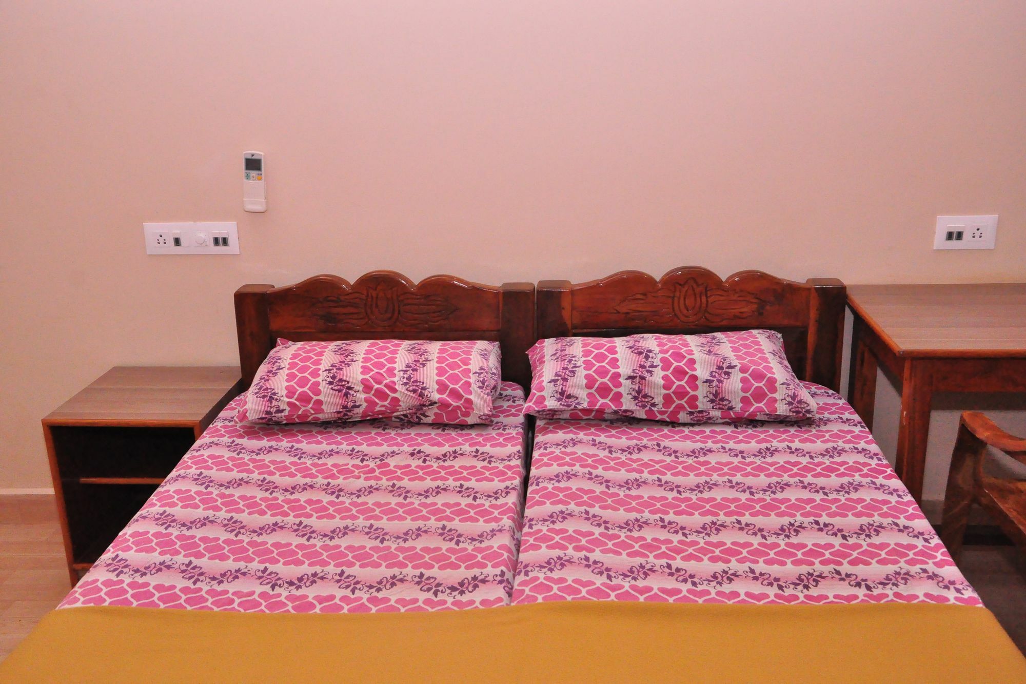 Anjuna Blue Resort Extérieur photo