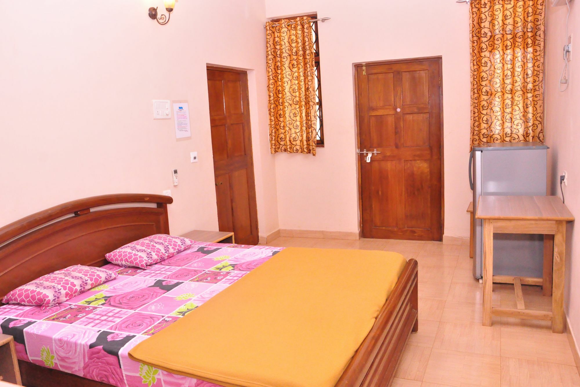 Anjuna Blue Resort Extérieur photo
