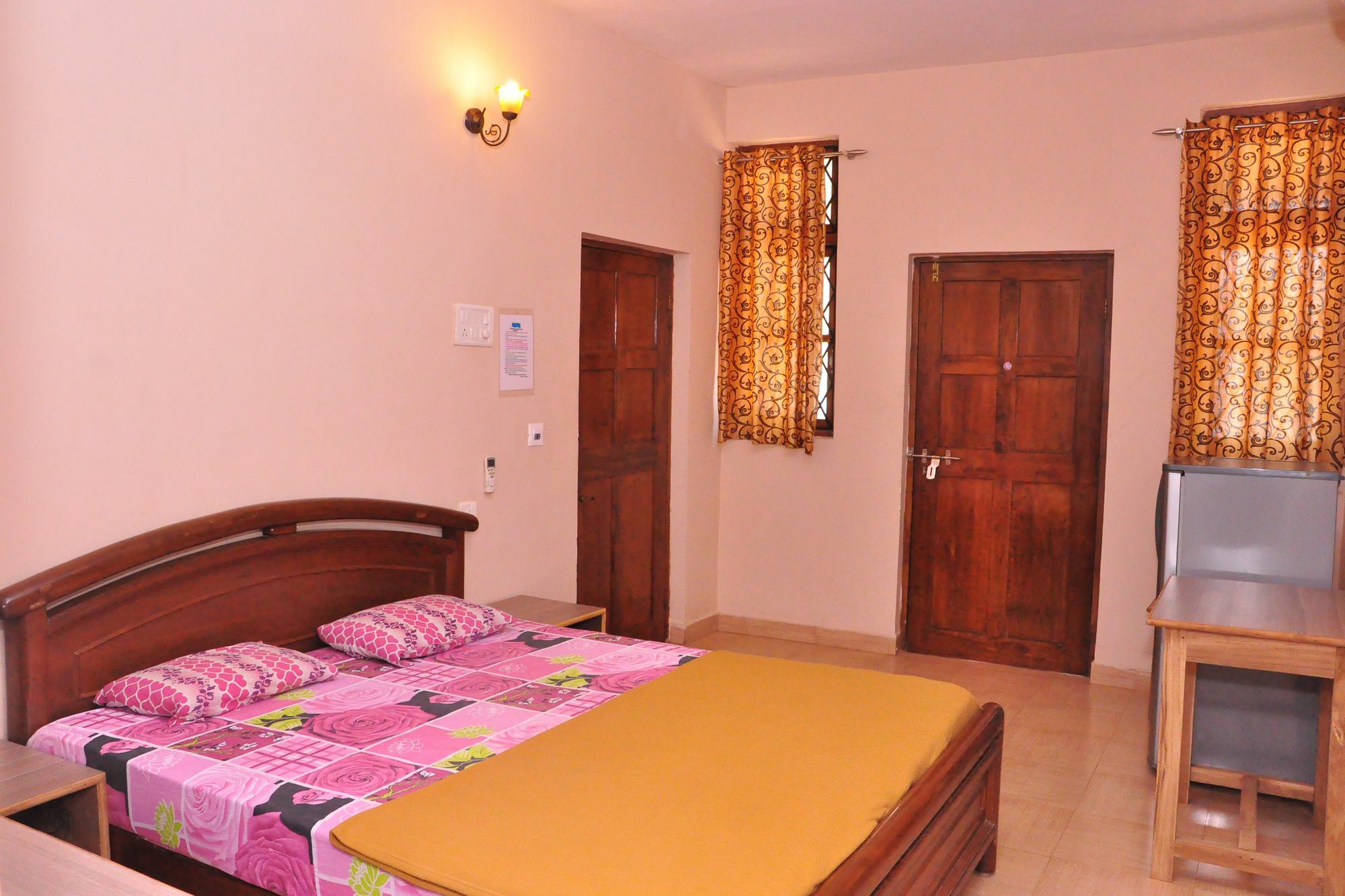 Anjuna Blue Resort Extérieur photo