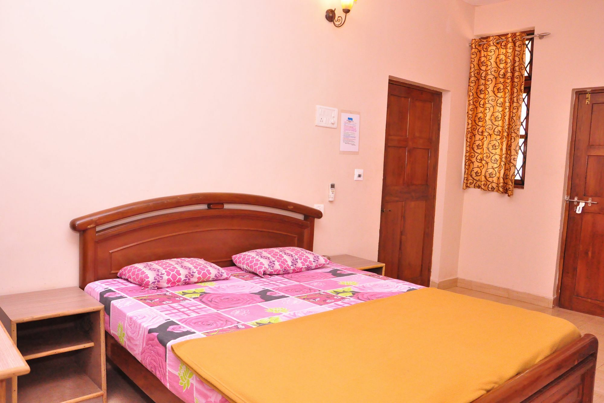 Anjuna Blue Resort Extérieur photo