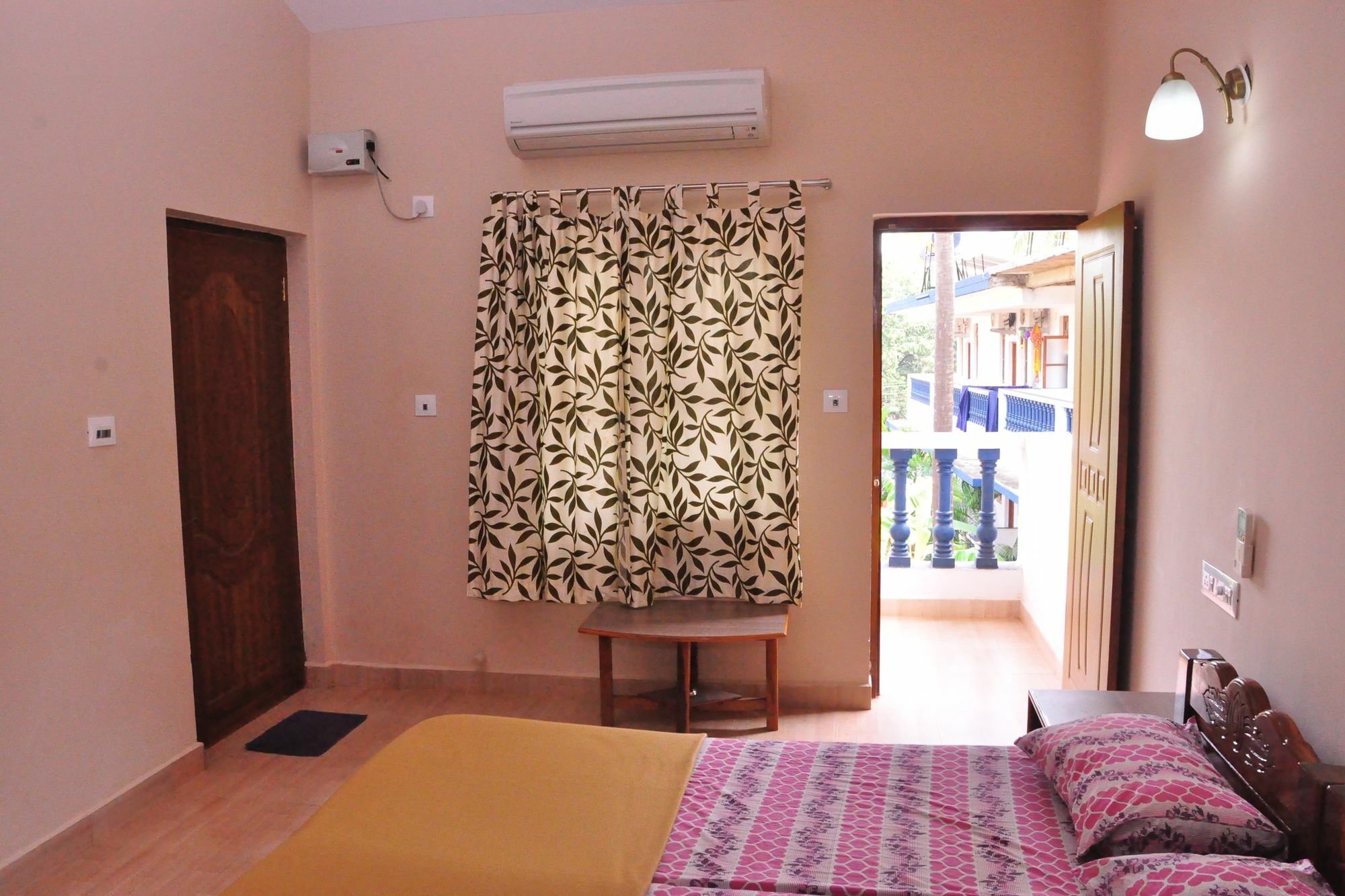 Anjuna Blue Resort Extérieur photo